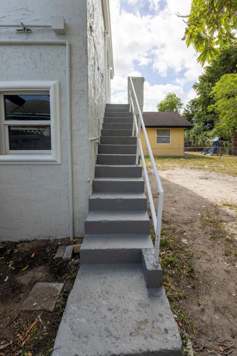 851 NW 4th Avenue, Pompano Beach, FL 33060 Photo