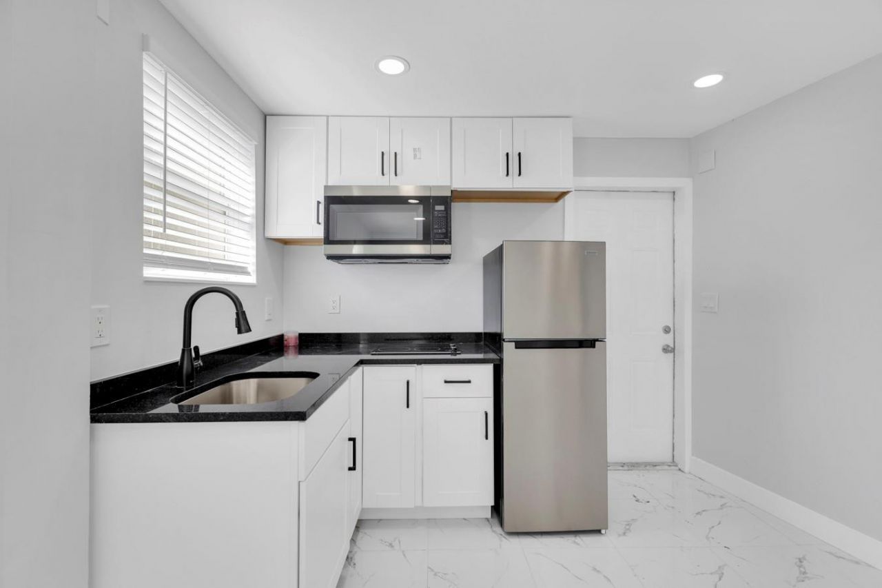 851 NW 4th Avenue, Pompano Beach, FL 33060 Photo