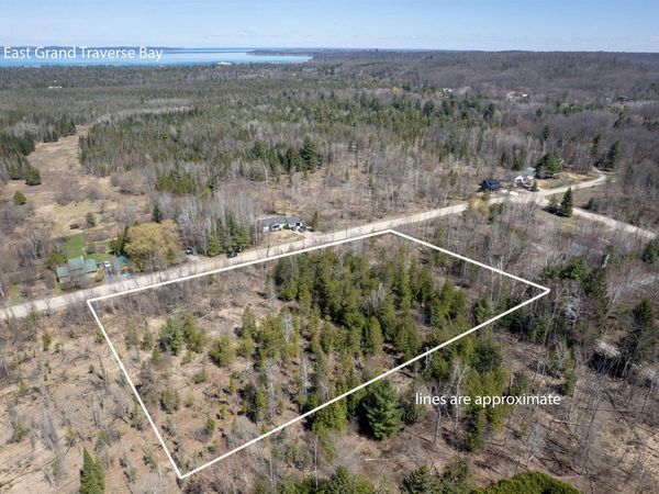 Vanderlip Road, Traverse City, MI 49686