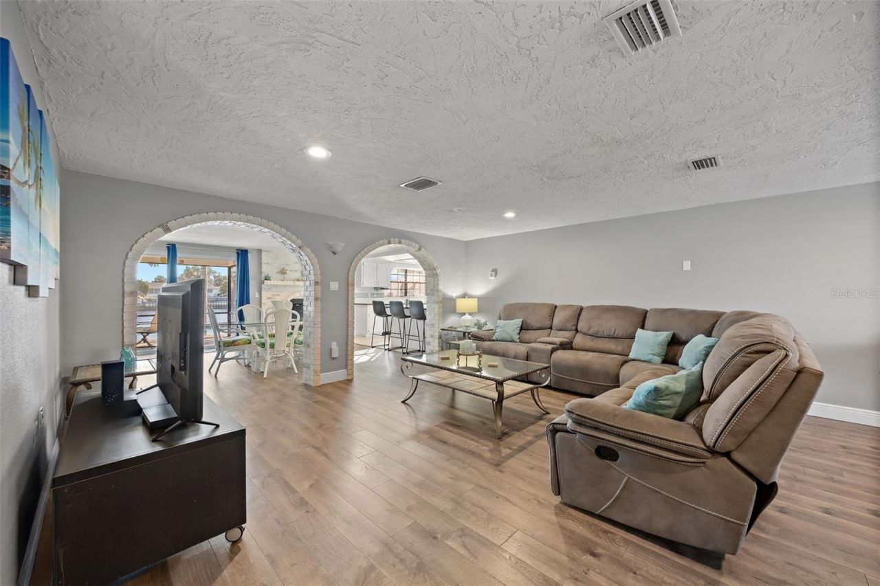 5702 Riddle Road, Holiday, FL 34690 Photo