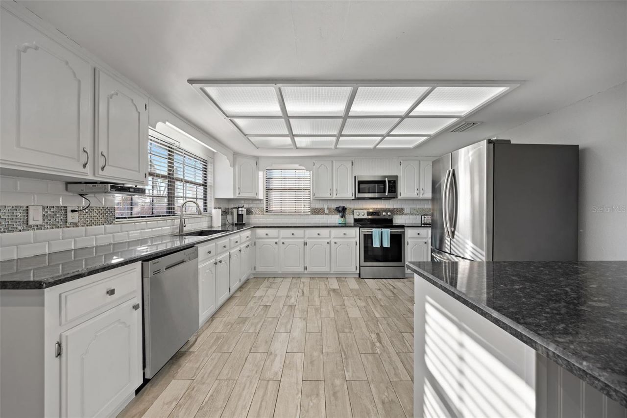 5702 Riddle Road, Holiday, FL 34690 Photo