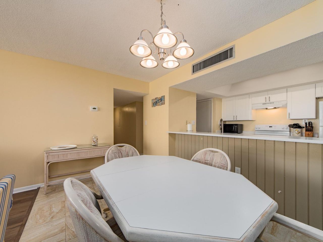 450 S Gulfview Boulevard, Unit 708, Clearwater Beach, FL 33767 Photo