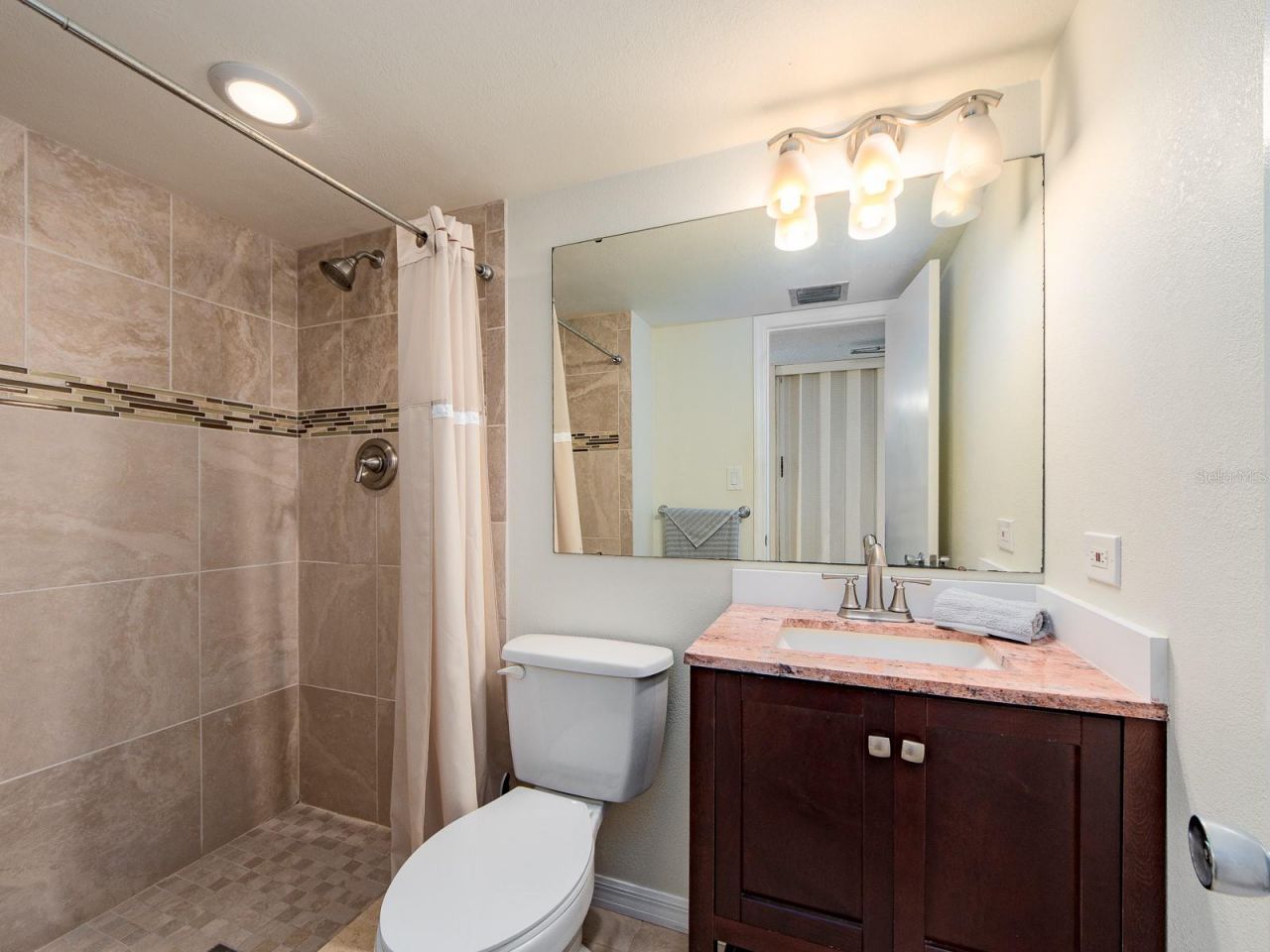 450 S Gulfview Boulevard, Unit 708, Clearwater Beach, FL 33767 Photo