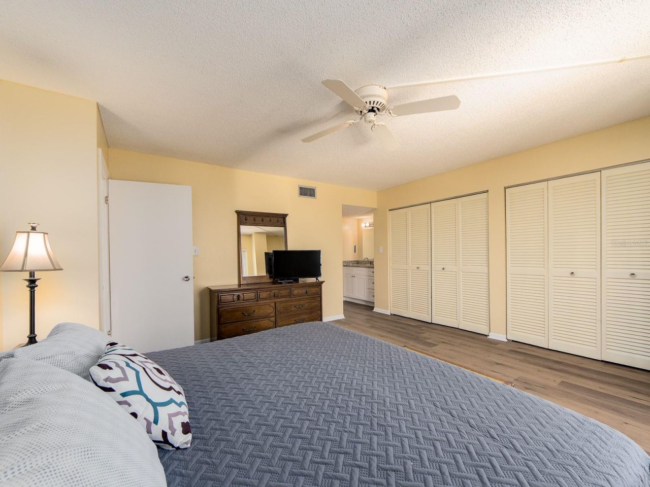 450 S Gulfview Boulevard, Unit 708, Clearwater Beach, FL 33767 Photo