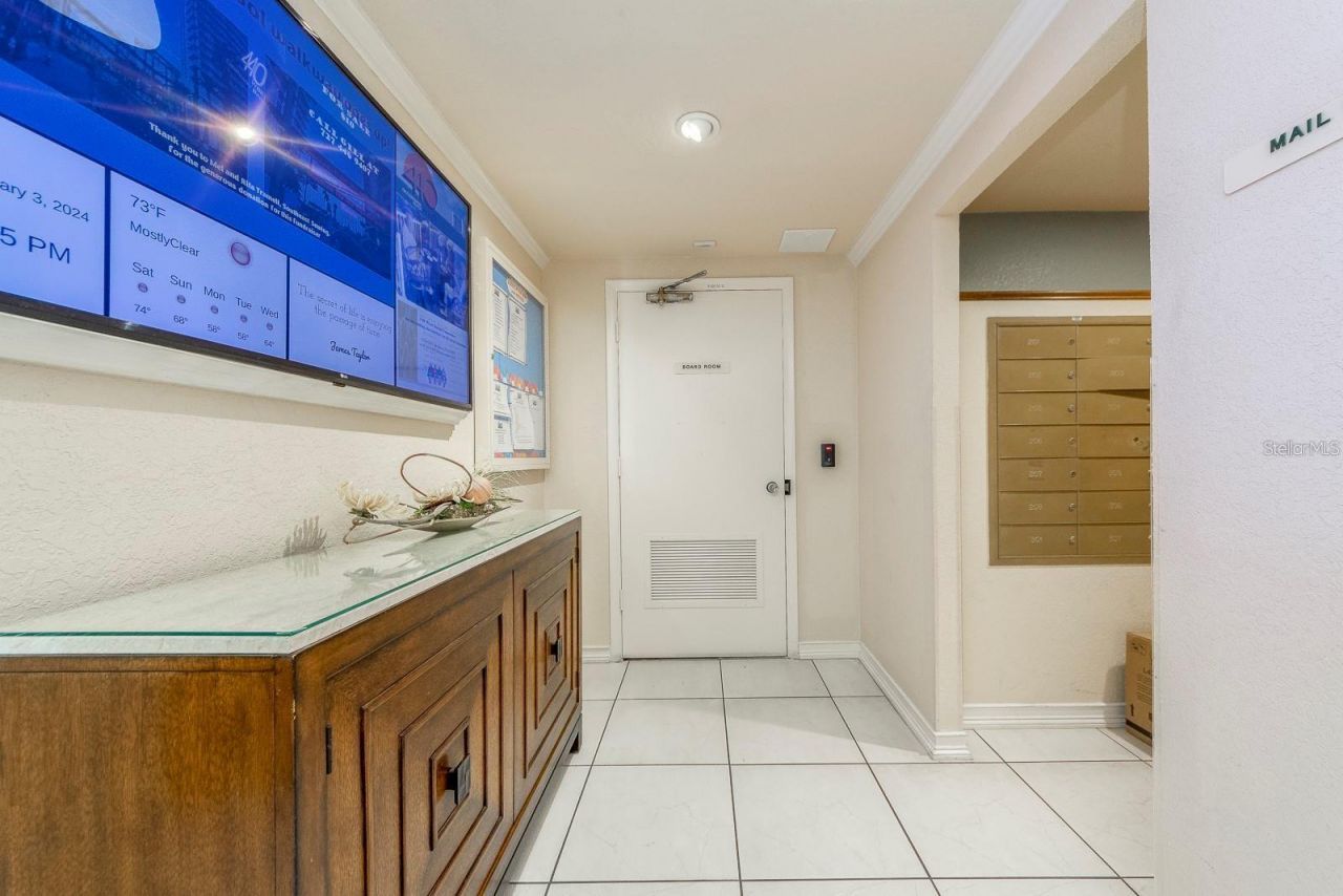 450 S Gulfview Boulevard, Unit 708, Clearwater Beach, FL 33767 Photo