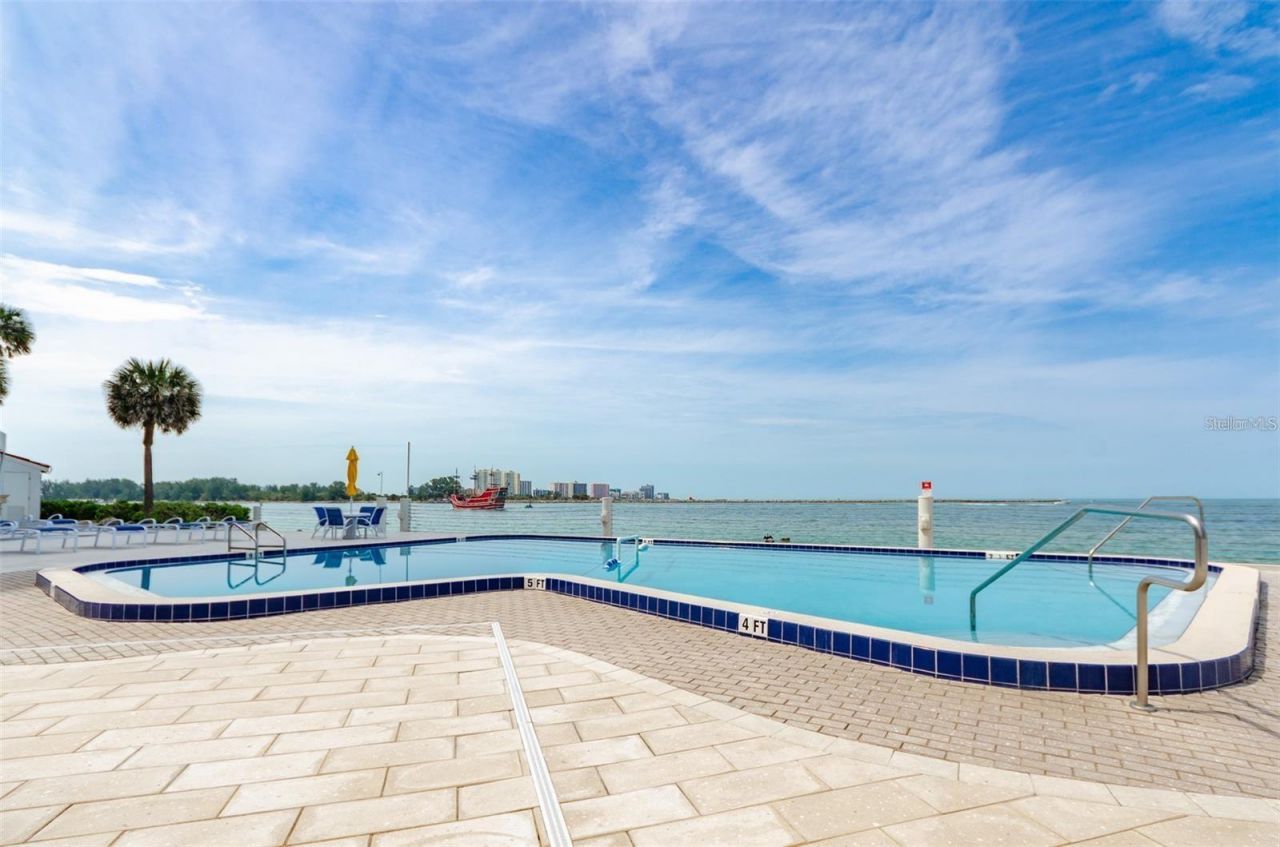 450 S Gulfview Boulevard, Unit 708, Clearwater Beach, FL 33767 Photo