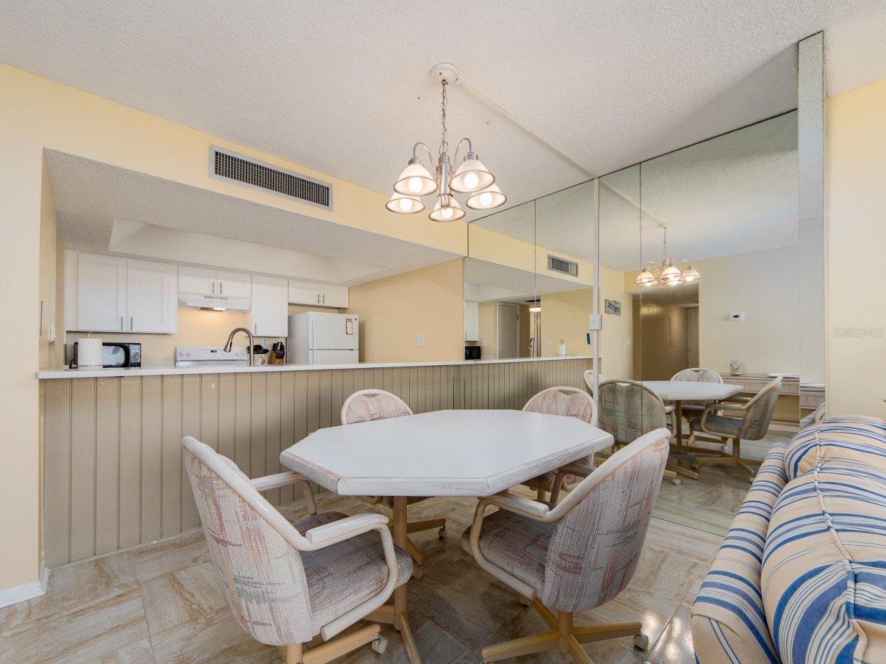 450 S Gulfview Boulevard, Unit 708, Clearwater Beach, FL 33767 Photo