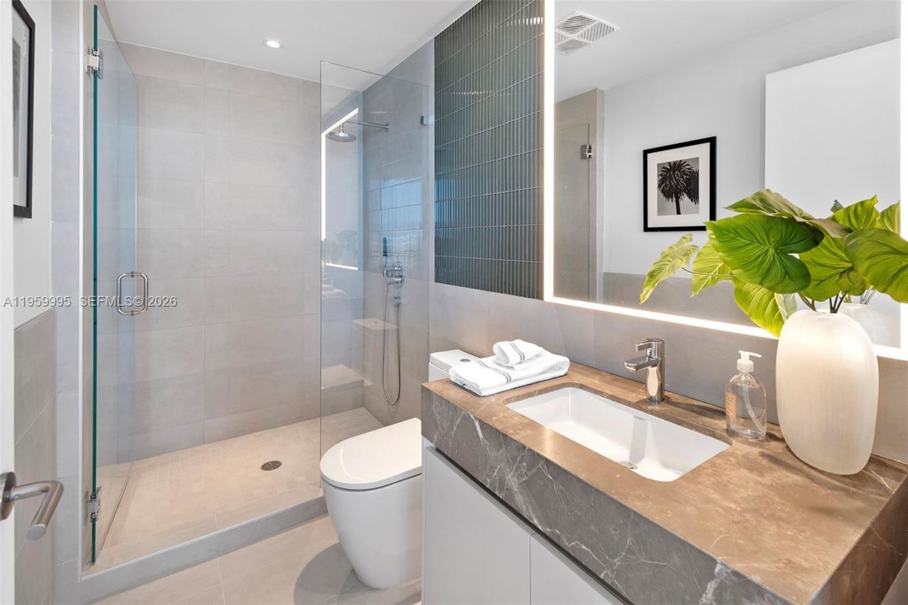 500 Alton Rd, Unit 2903, Miami Beach, FL 33139 Photo