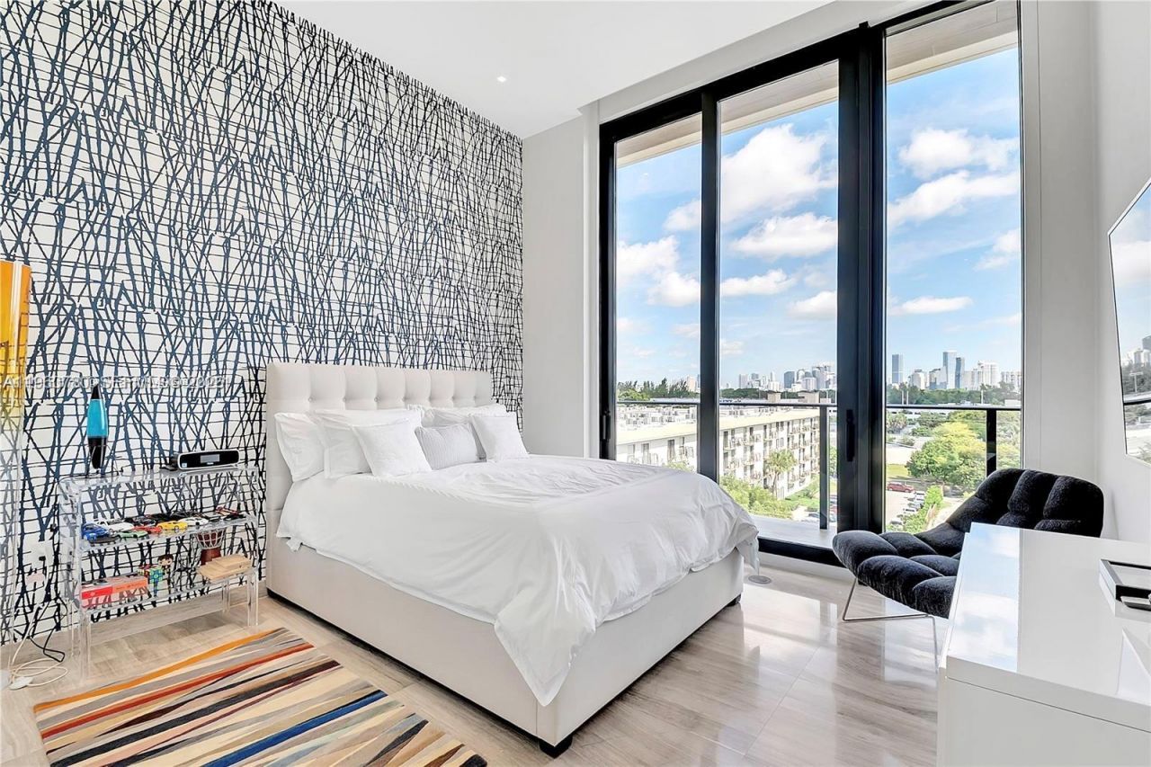 3581 E Glencoe St, Unit 605, Coconut Grove, FL 33133 Photo