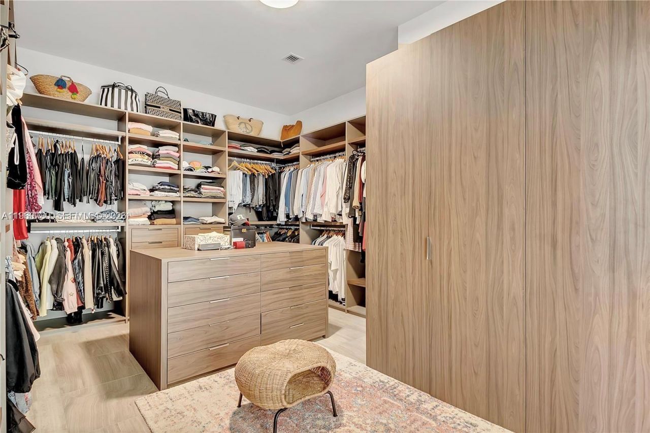 3581 E Glencoe St , Unit 605, Coconut Grove, FL 33133 Photo