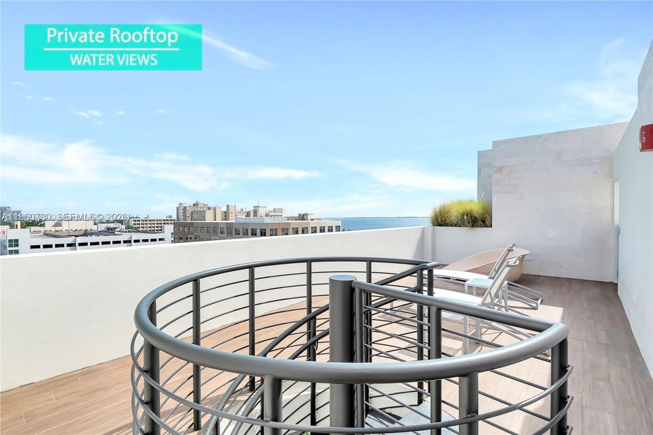 3581 E Glencoe St, Unit 605, Coconut Grove, FL 33133 Photo