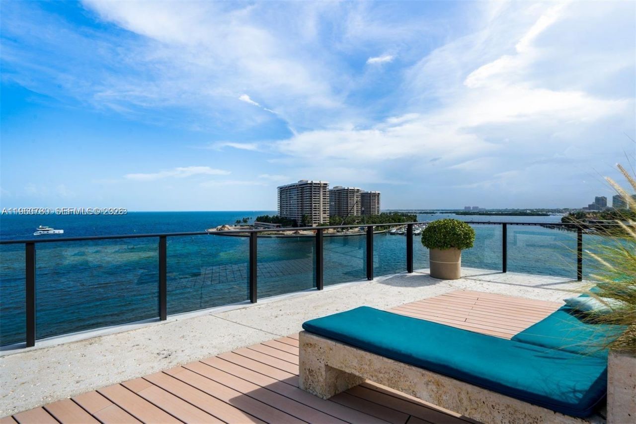 3581 E Glencoe St, Unit 605, Coconut Grove, FL 33133 Photo