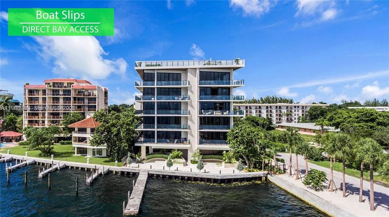3581 E Glencoe St, Unit 605, Coconut Grove, FL 33133 Photo