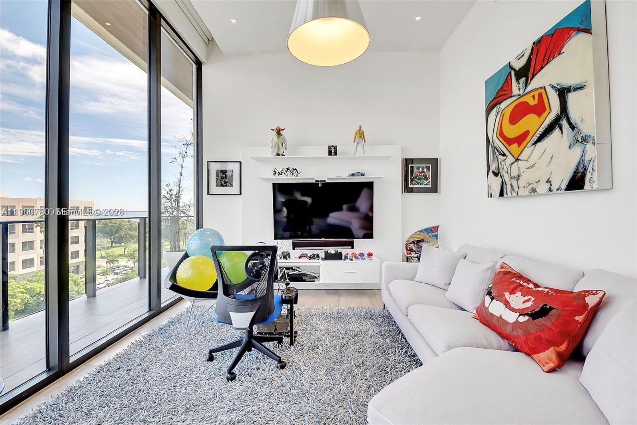 3581 E Glencoe St, Unit 605, Coconut Grove, FL 33133 Photo