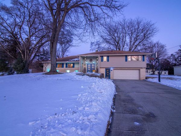 605 Valley Street, Horicon, WI 53032