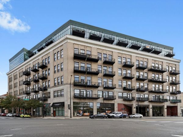 1645 W Ogden Avenue, Unit 702, Chicago, IL 60612