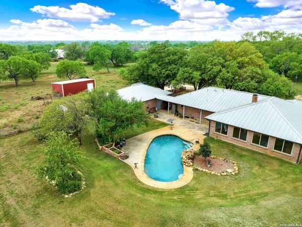 3190 Pittman Rd, St.Hedwig, TX 78152