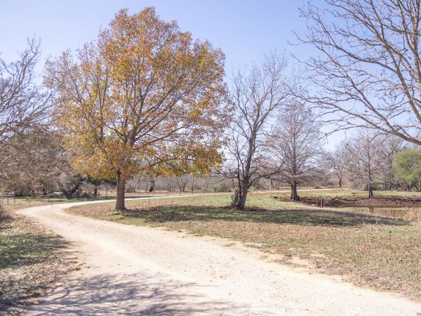 3190 Pittman Rd, St.Hedwig, TX 78152