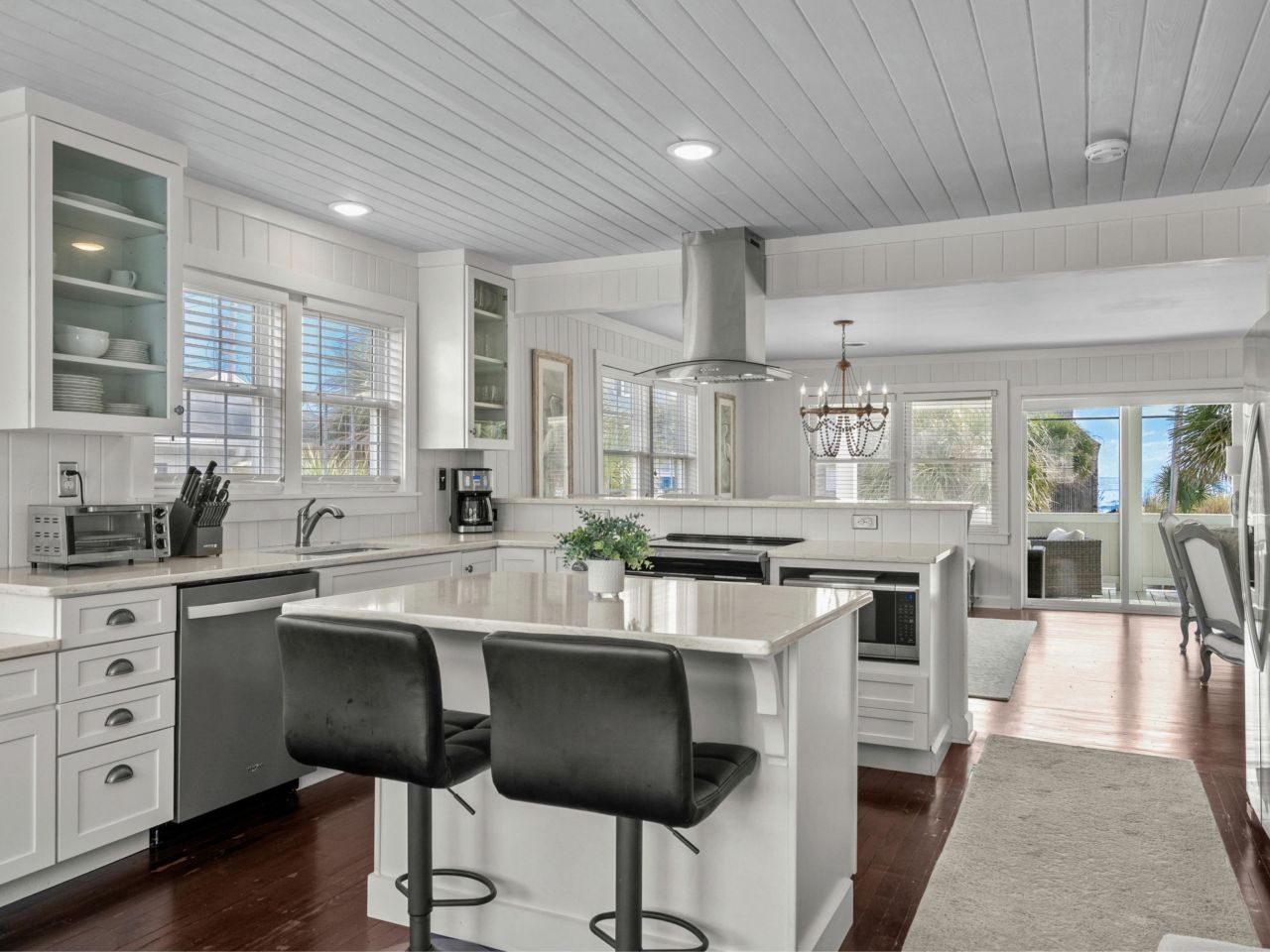 668 S Waccamaw Dr. Photo 4