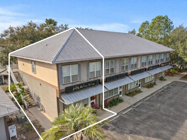 986 Airport Road, Destin, FL 32541