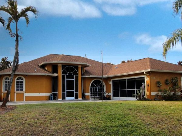 3410 SE Hart Circle, Port St. Lucie, FL 34984