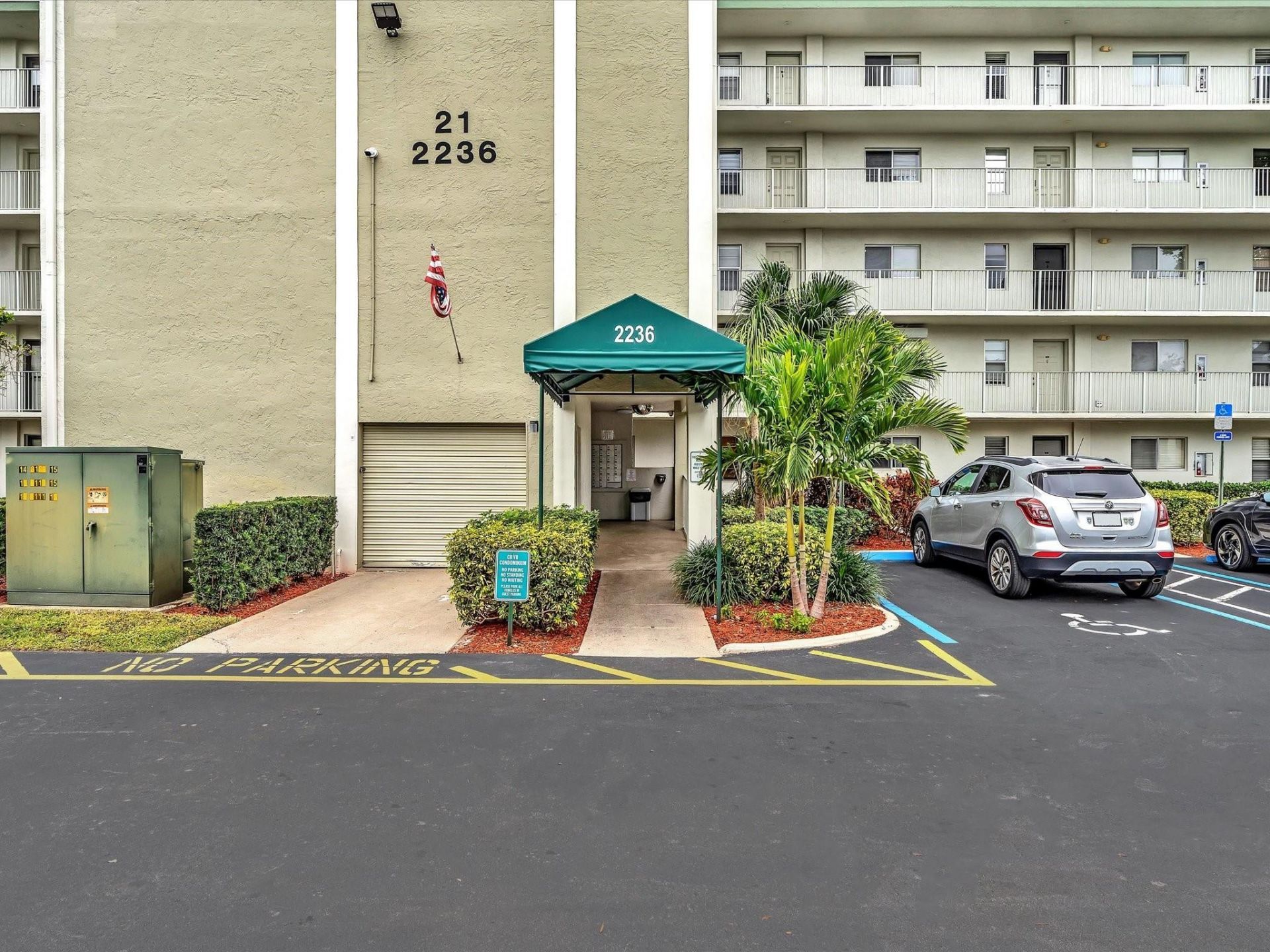 2236 N Cypress Bend Drive, Unit 107, Pompano Beach, FL 33069 Photo