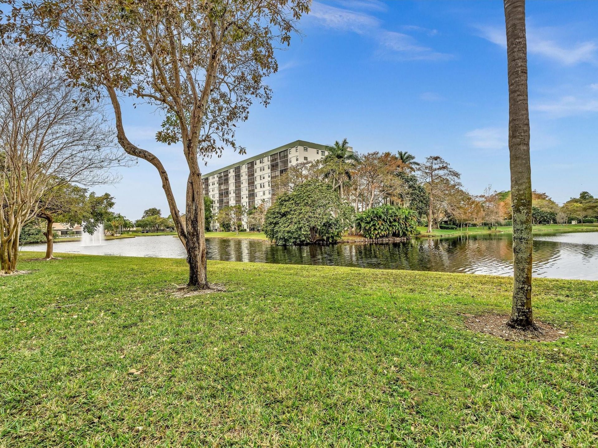 2236 N Cypress Bend Drive, Unit 107, Pompano Beach, FL 33069 Photo