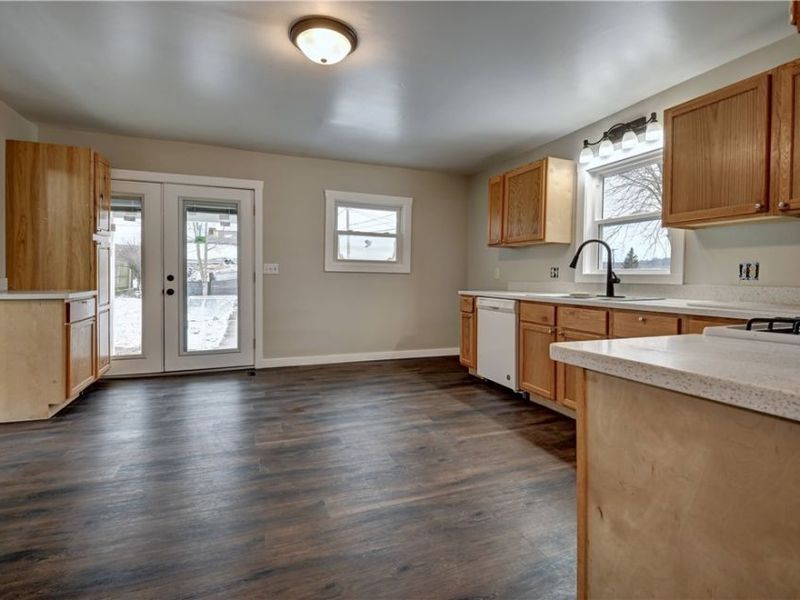 2404 Lowden Street NW, Dover, OH 44622 Photo 6