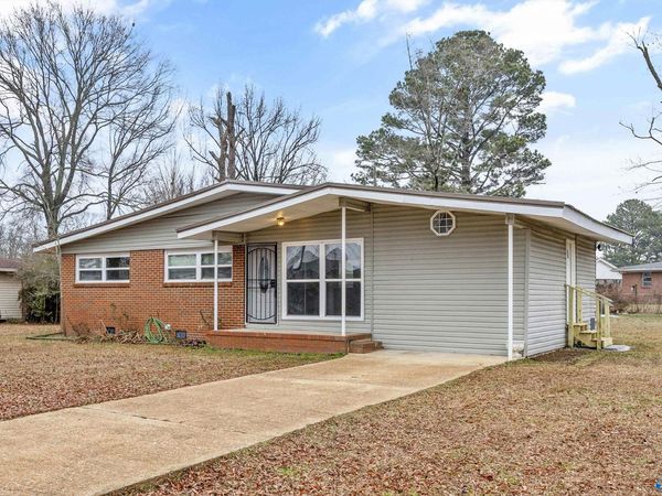 1710 Buena Vista Circle SE, Decatur, AL 35601