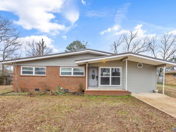 1710 Buena Vista Circle SE, Decatur, AL 35601