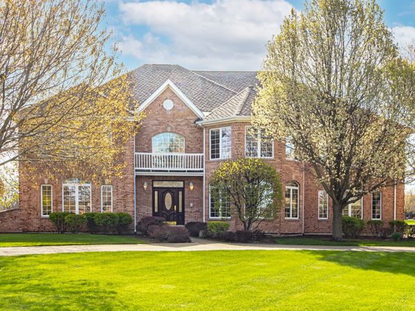 37181 N Fox Hill Drive, Wadsworth, IL 60083