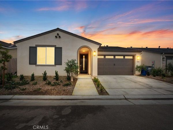 6567 E Pine, Fresno, CA 93727