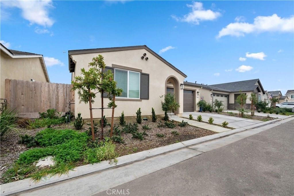 6567 E Pine, Fresno, CA 93727 Main Photo