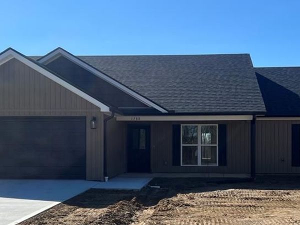 1788 Burgess School Rd, Cookeville, TN 38506