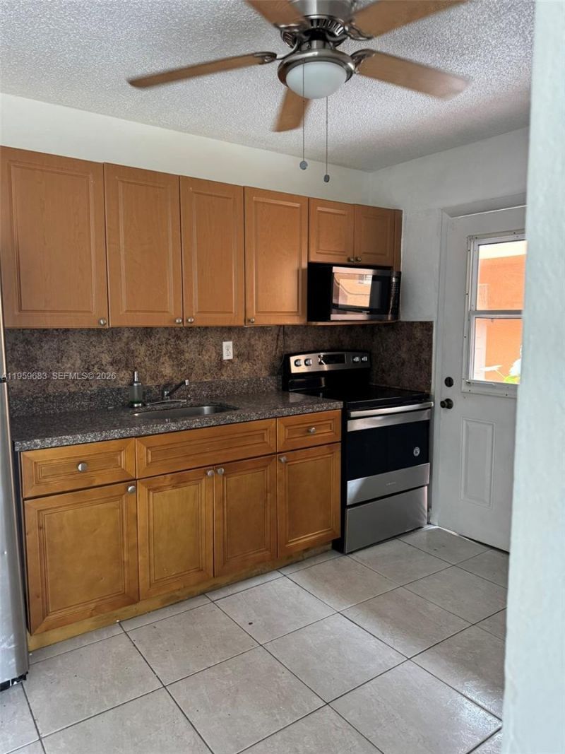50 W 23rd St, Unit 8, Hialeah, FL 33010 Photo