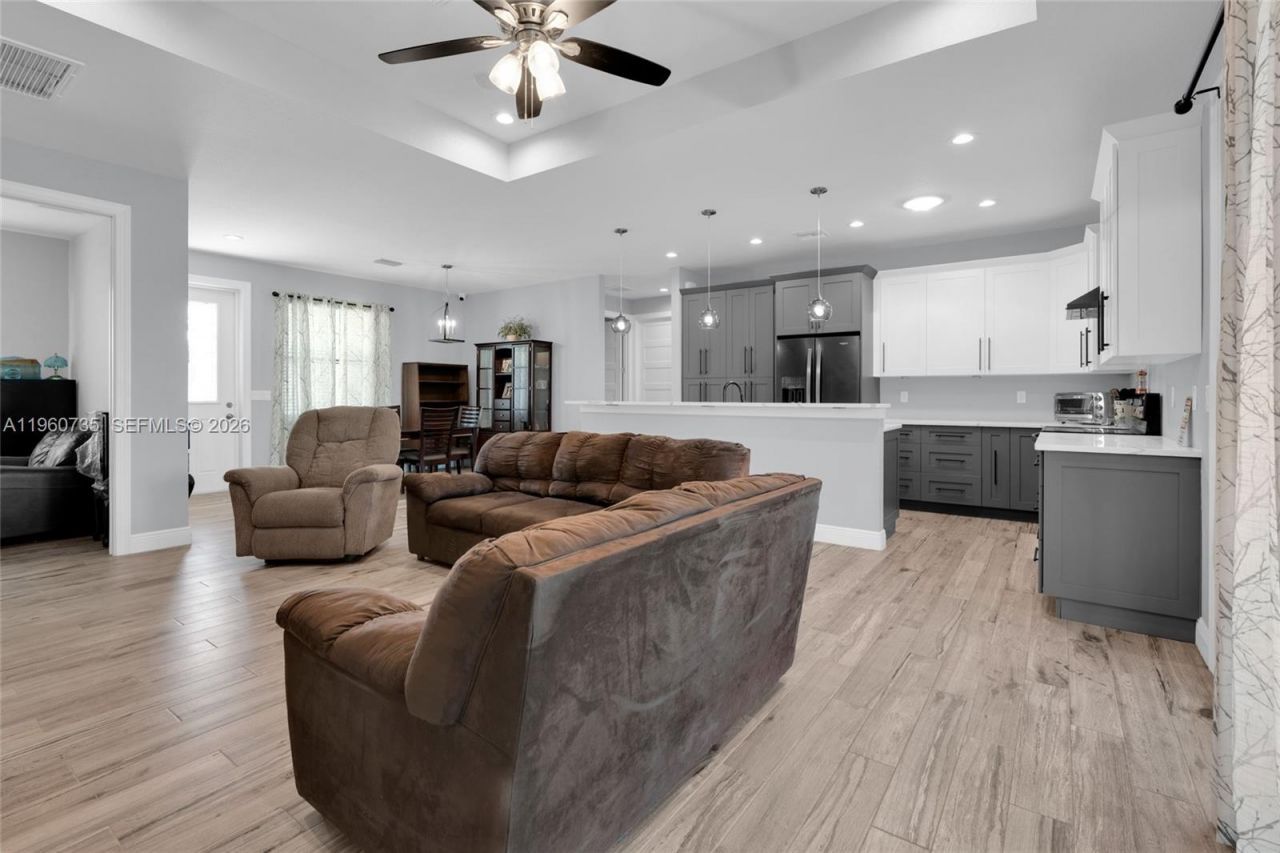 1113 Elegans St E, Lehigh Acres, FL 33974 Photo