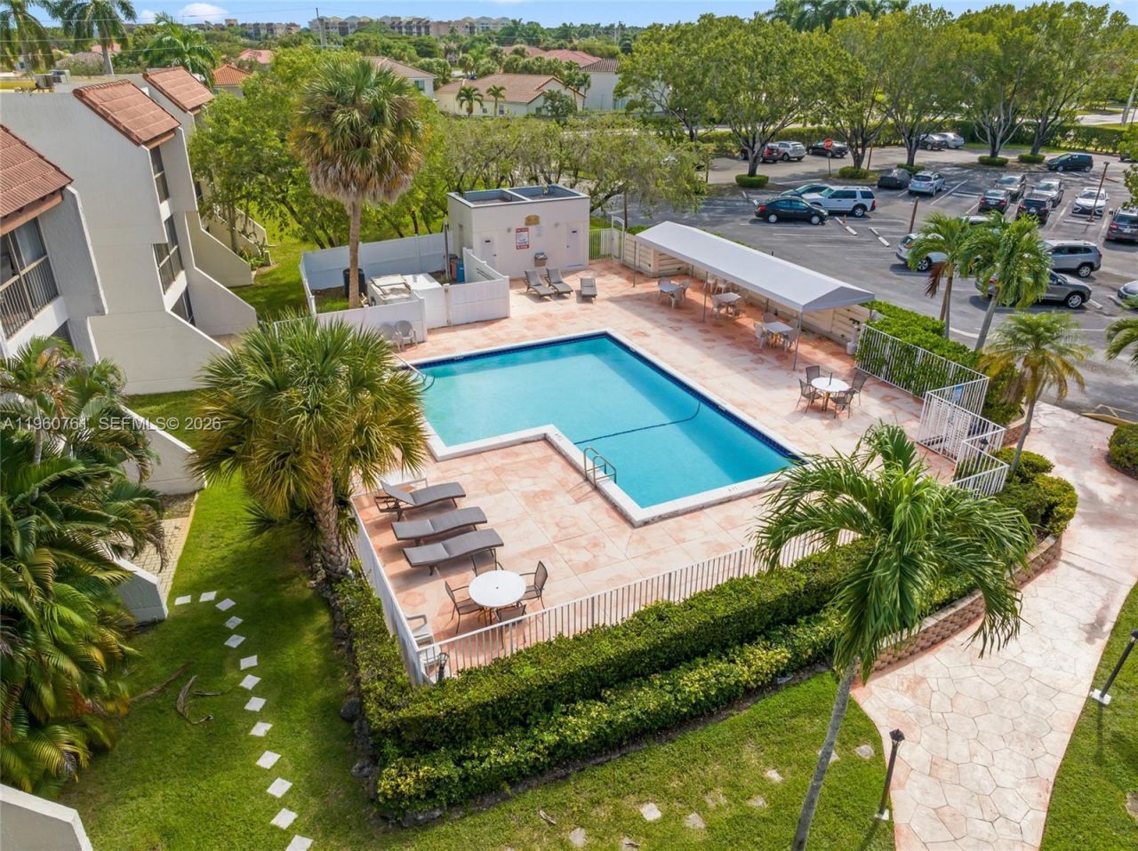 301 Racquet Club Rd , Unit 103, Weston, FL 33326 Photo