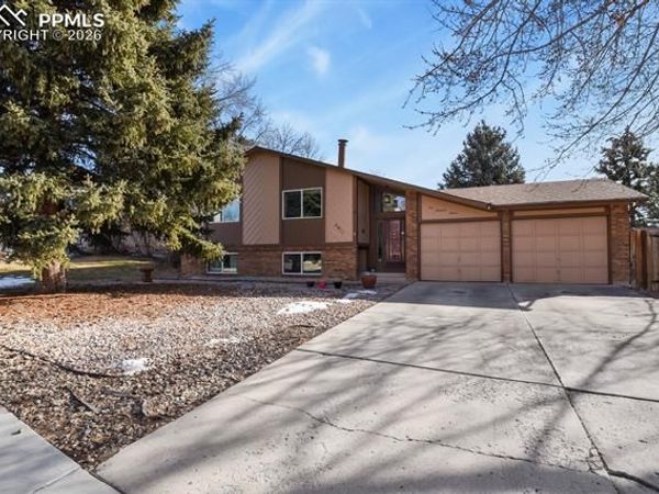 5011 N Hackamore Drive, Colorado Springs, CO 80918