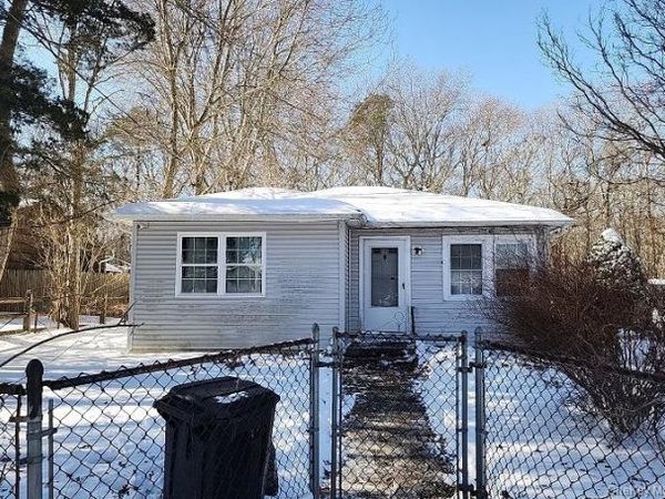 7 Candido Avenue S, Shirley, NY 11967