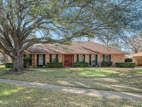 429 Kenshire Court, Shreveport, LA 71115