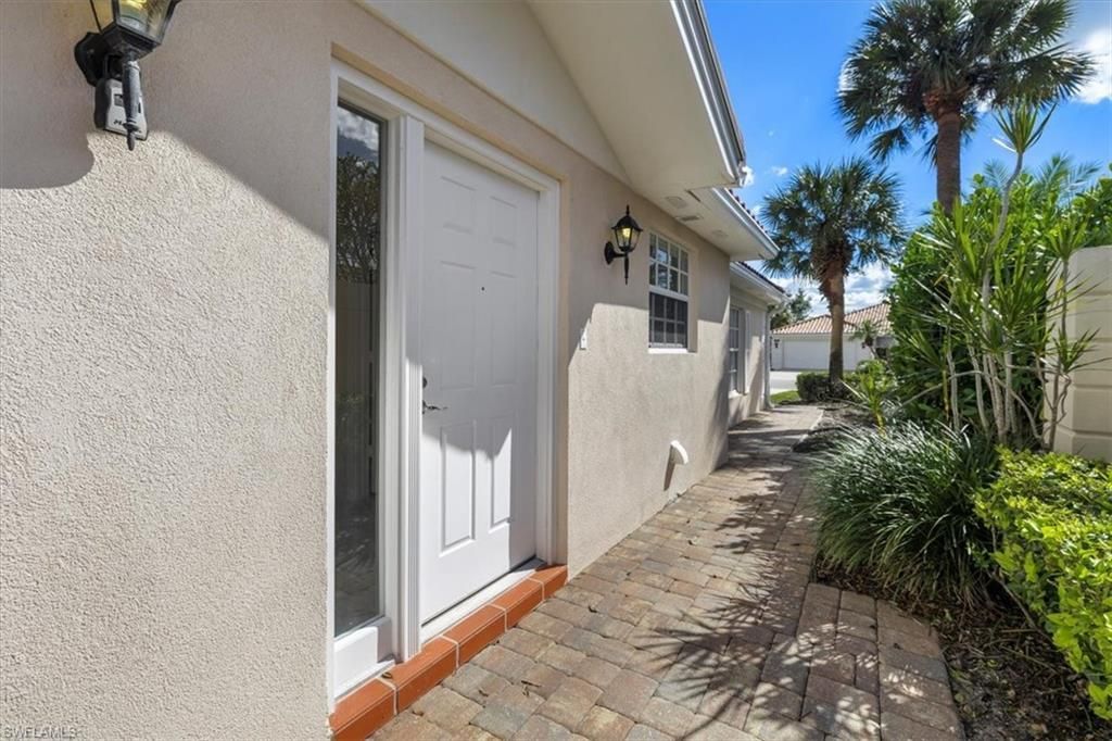 3575 El Verdado Ct, Naples, FL 34109 Photo