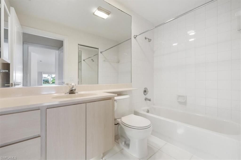 3575 El Verdado Ct, Naples, FL 34109 Photo