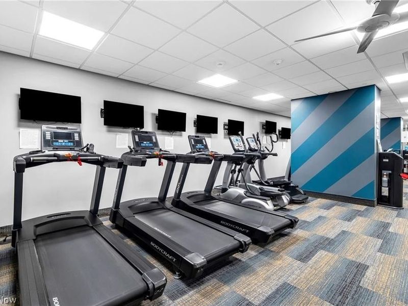 12900 Lake Avenue, Unit 118, Lakewood, OH 44107 Photo 11