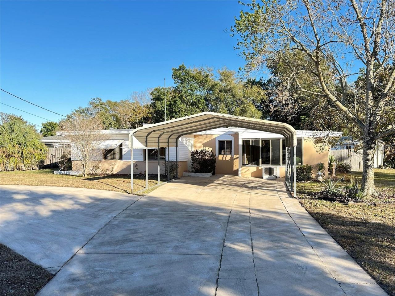 57 S Oxalis Drive, Orlando, FL 32807 Main Photo