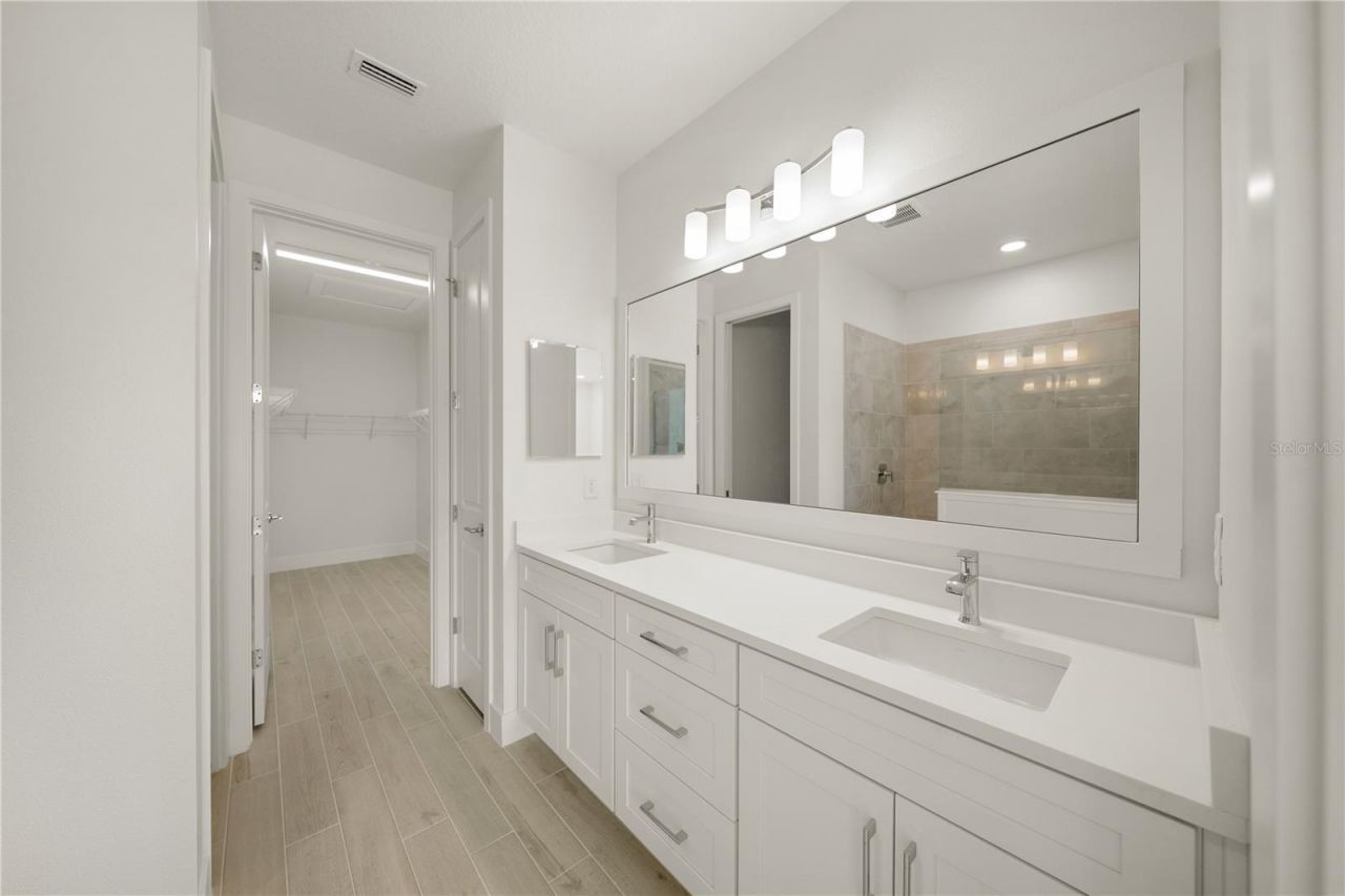 9533 Lunar Dove Drive, Sarasota, FL 34240 Photo