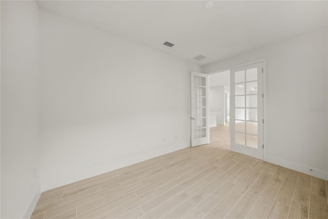 9533 Lunar Dove Drive, Sarasota, FL 34240 Photo