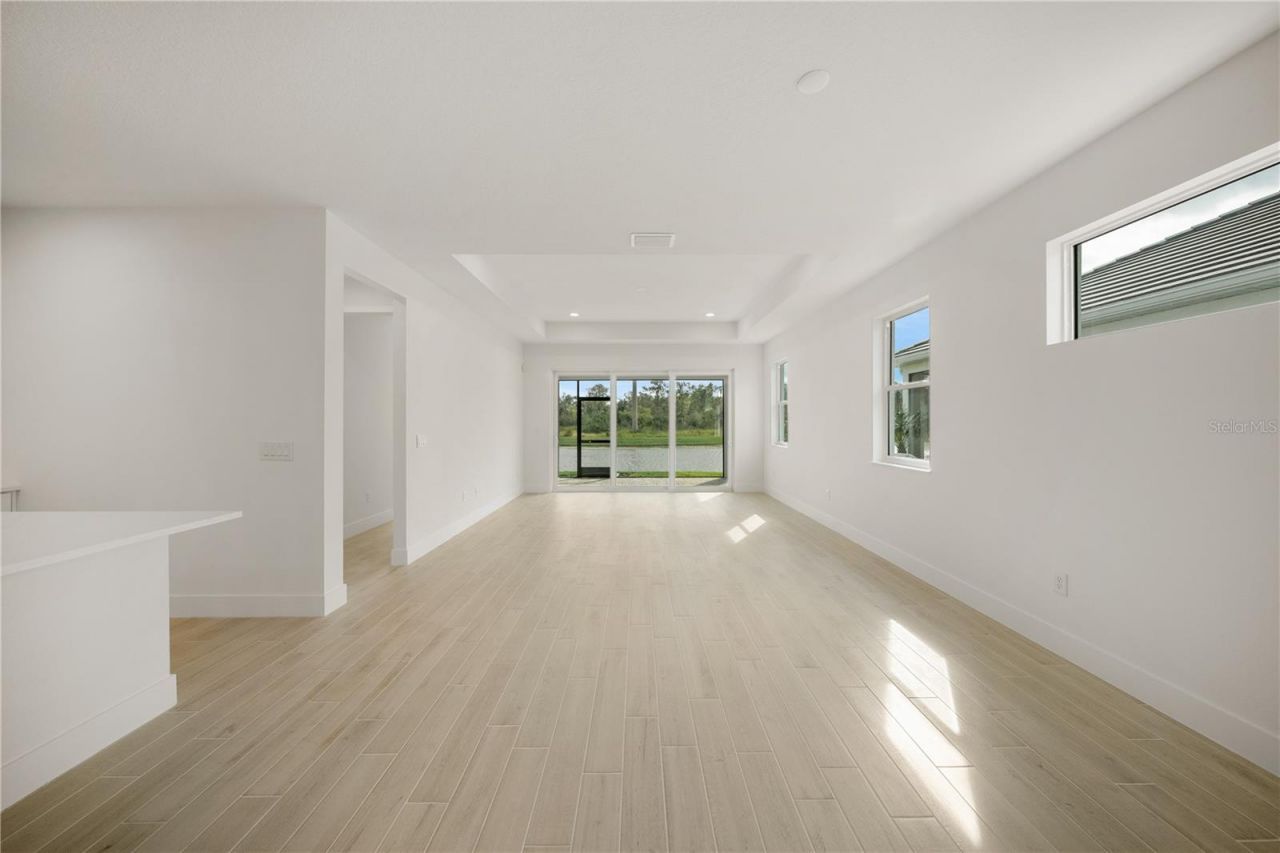 9533 Lunar Dove Drive, Sarasota, FL 34240 Photo