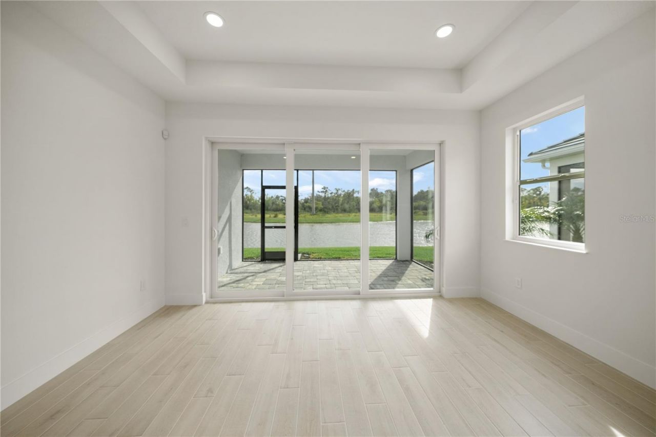 9533 Lunar Dove Drive, Sarasota, FL 34240 Photo