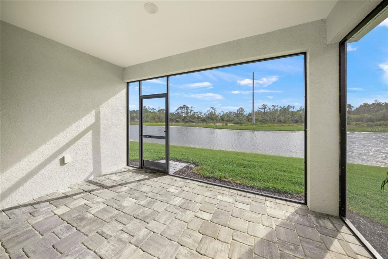 9533 Lunar Dove Drive, Sarasota, FL 34240 Photo