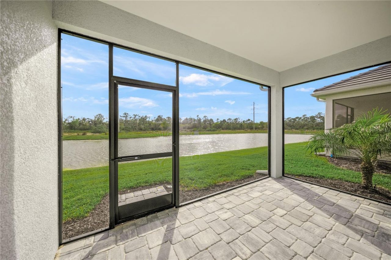9533 Lunar Dove Drive, Sarasota, FL 34240 Photo